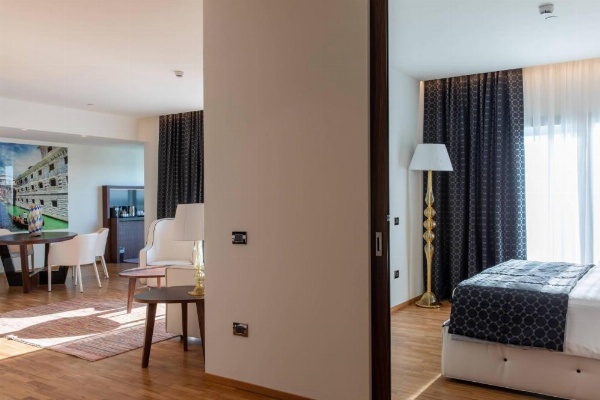 Courtyard by Marriott Venice Airport image 25